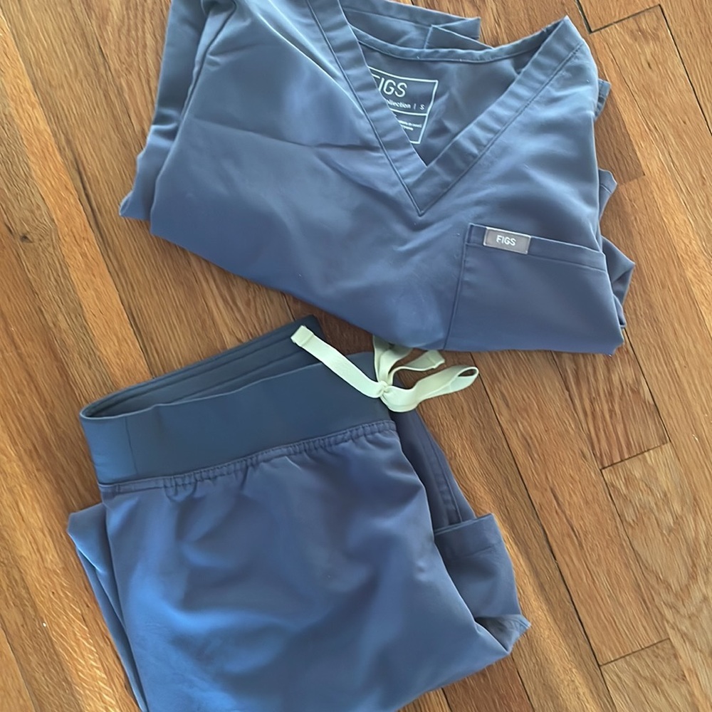 FIGS Women’s Livingston set